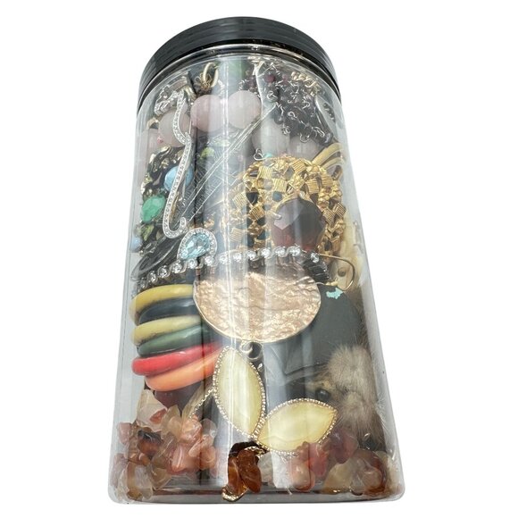 Mystery Jewelry Jar #1042 Wearable Quality Pieces 2lbs Necklace Bracelet Earring - Picture 2 of 4